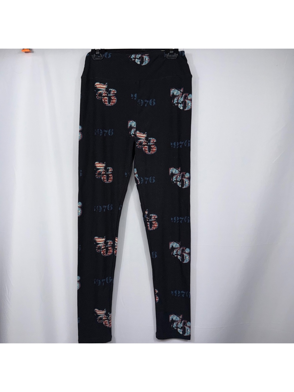 LuLaRoe 1976 Americana Leggings One Size Black